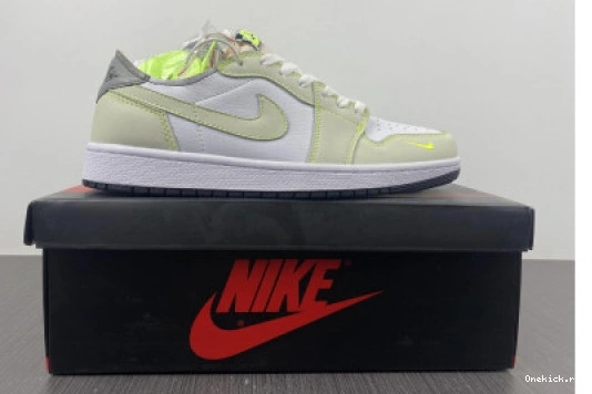 DM7837-103 AIR DM7837-103 WHITE NewStyle JORDAN GHOST 156 GREEN-BLACK LOW 1 OG 0523